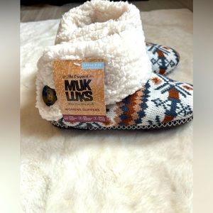 Muk luk slippers